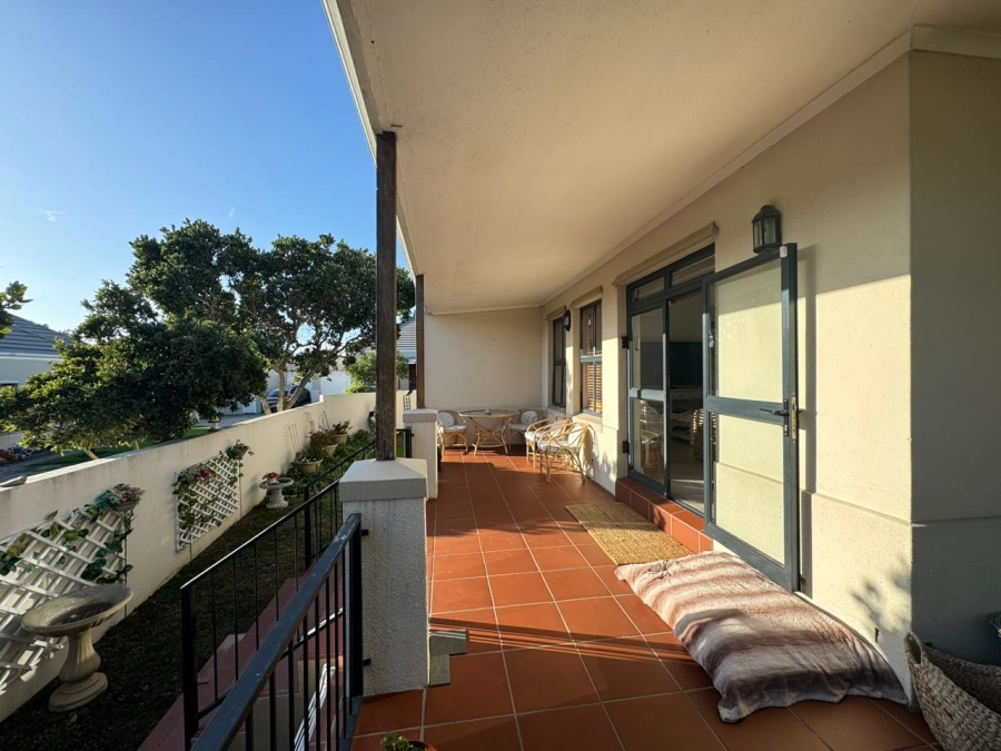 To Let 3 Bedroom Property for Rent in Royal Ascot Western Cape